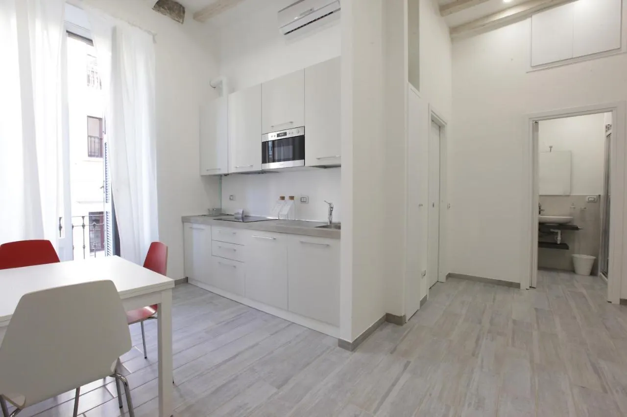 Amazing Apartment In City Center With Balcony Milan Italy