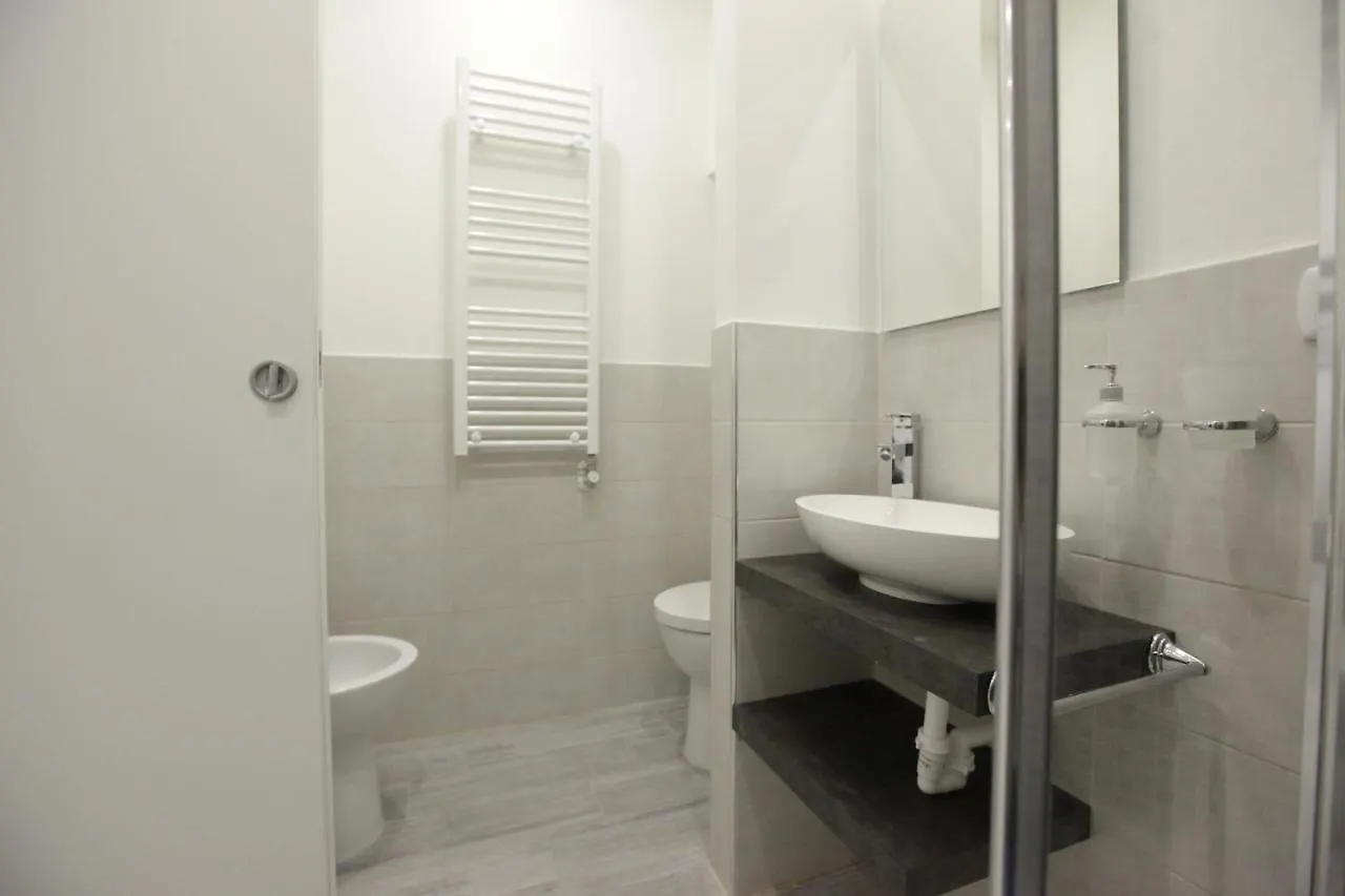 Amazing Apartment In City Center With Balcony Milan Italy