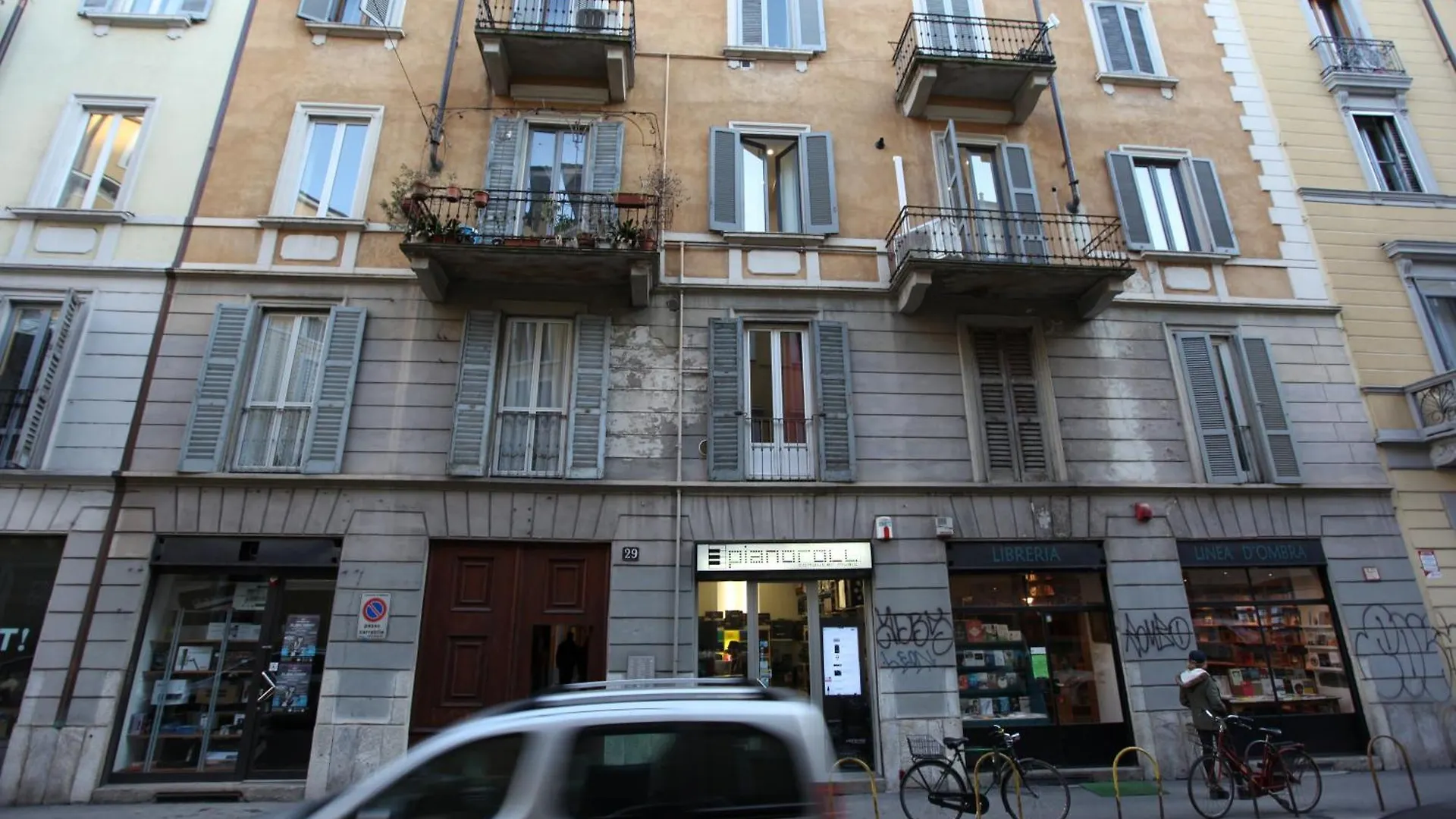 Amazing Apartment In City Center With Balcony Milan