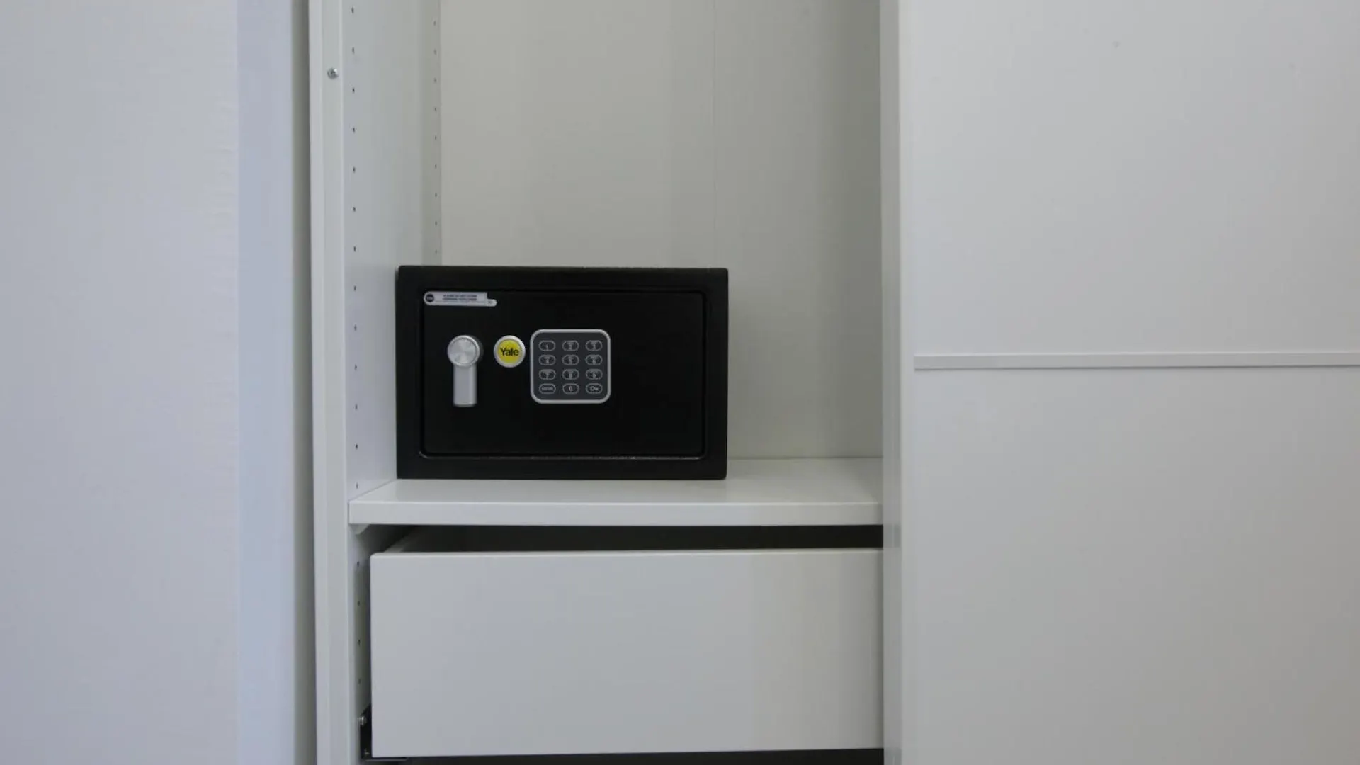 מילאנו Amazing Apartment In City Center With Balcony